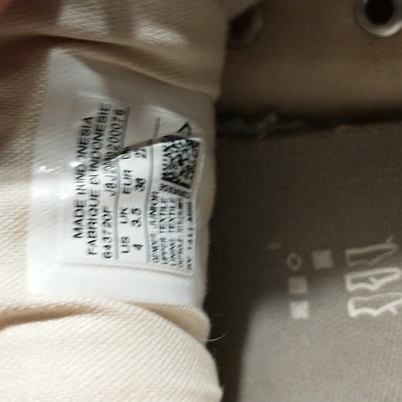 Converse girls size 4 Chuck Taylor All Star gray casual sneaker shoe log… - Picture 4 of 10